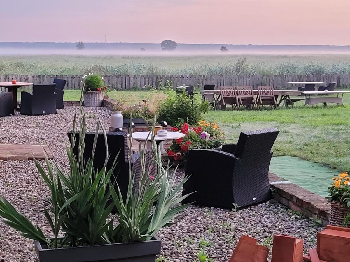 Dom Goscinny Ptaszarnia - Natura-Free Parking Świnoujście Buitenkant foto